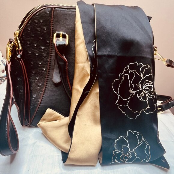 Elegant Vintage Black & Gold Silk Scarf – Adrienne Vittadini - Picture 14 of 14